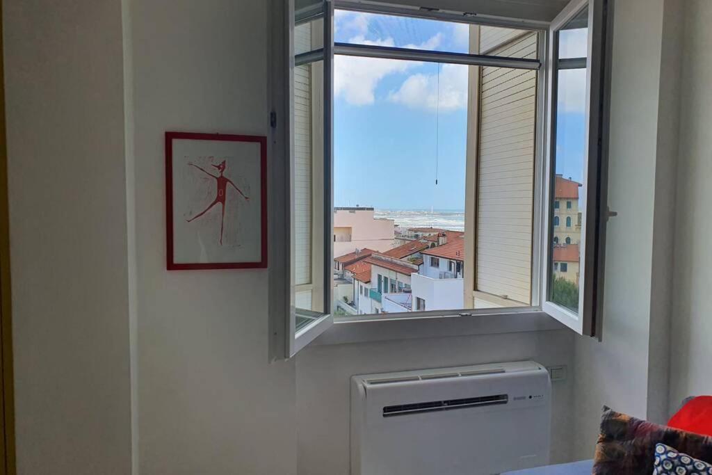Viareggio Suite A 50 Metri Dal Mare Exterior foto